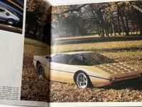 LA CARROZZERIA ITALIANA　洋書　　イタリアのカロッツェリア・冊子付（日伊デザイン交流会 翻訳/栗田一雄 監修）