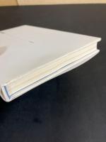 本の美術誌 : 聖書からマルチメディアまで