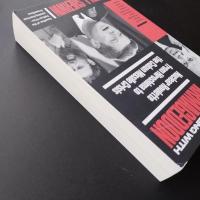 GAMBLING WITH ARMAGEDDON Nuclear Roulette from Hiroshima to the Cuban Missile Crisis　☆