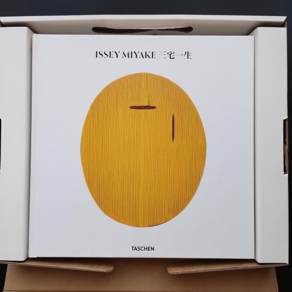 『ISSEY MIYAKE 三宅一生』増補改訂版（TASCHEN） ISSEY MIYAKE 三宅一生』増補改訂版 ISSEY MIYAKE -の商品詳細