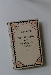 DIE SCHONHEIT DES WEIBLICHEN KORPERS