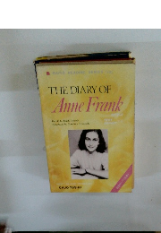 THE　DIARY　OF　Anne　Frank