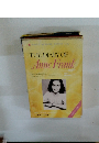 THE　DIARY　OF　Anne　Frank