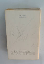 A　LA　RECHERCHE　DU　TEMPS　PERDU