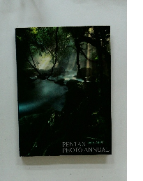 PENTAX PHOTO ANNUAL　2004-2005 