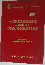 Vertebrate Social Organization