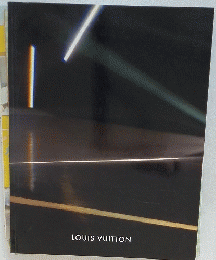 LOUIS　VUITTON
