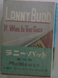 WIDE　IS　THE　GATE