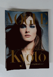 VOGUE　2002年2月号