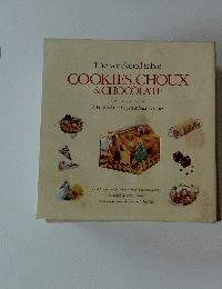 The weekend table　COOKIES, CHOUX & CHOCOLATE　