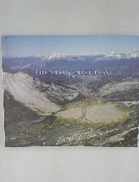 THE　CROWSNEST　PASS　in photos