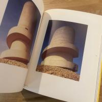 Anish Kapoor : with 189 illustrations, 130 in colour