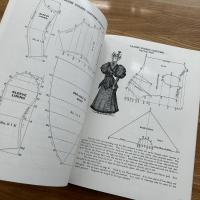 Authentic Victorian Fashion Patterns: A Complete Lady's Wardrobe 英文