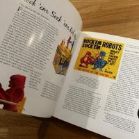The Playmakers: Amazing Origins Of Timeless Toys　英文