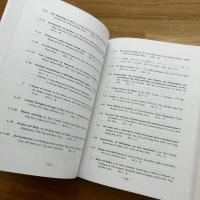 文化女子大学図書館所蔵西洋服飾関係欧文文献解題・目録