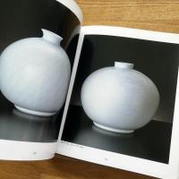 白磁の世界井上萬二展