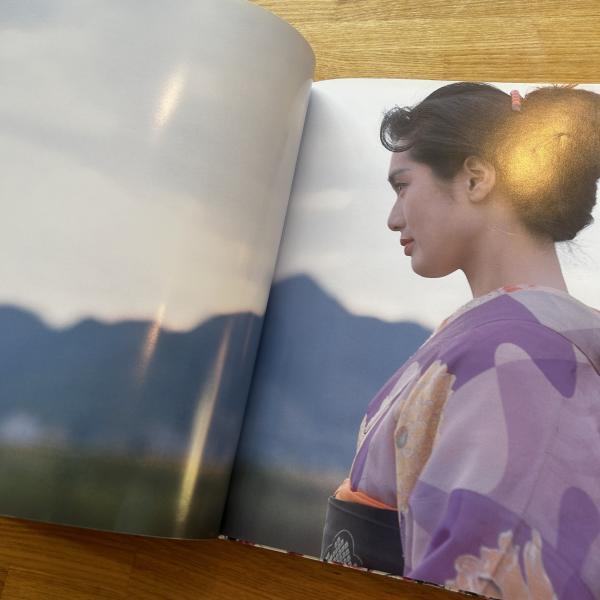 情事 : 荒木経惟白都真理写真集(荒木経惟 撮影) / 古本、中古本