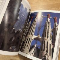 Gaudi: Complete Works /Das Gesamte Werk/L'Oeuvre CompleteⅠ〈1852-1900〉、Ⅱ〈1900-1926〉英文