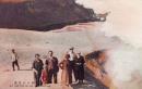N26101156〇戦前絵葉書○北海道 活火山 駒ヶ岳 外人の駒ヶ岳見学　古写真○和本古書古文書
