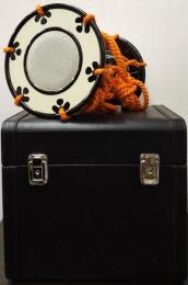 和楽器　小鼓 合成皮革（胴:樹脂・調べ:ナイロン） ケース付き