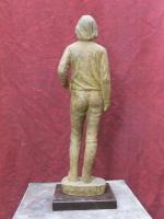  洞澤 今朝夫作　「若い女」　2001年　樹脂作品　