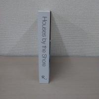 Houses by the Shore : At Home with the Water-River、Lake、Sea