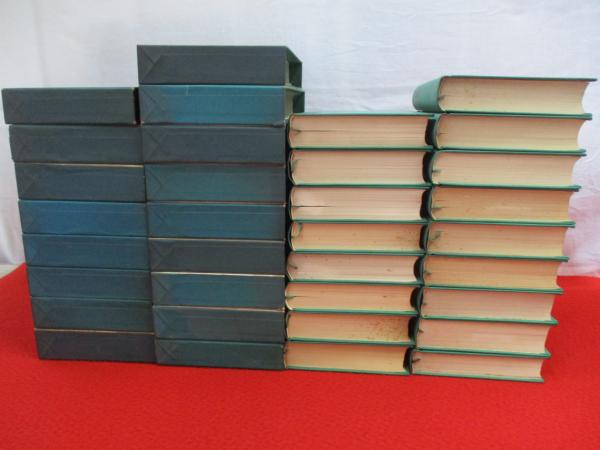 世界の歴史 全17巻揃い(本巻16冊＋別巻1冊) / 古本、中古本、古書籍の