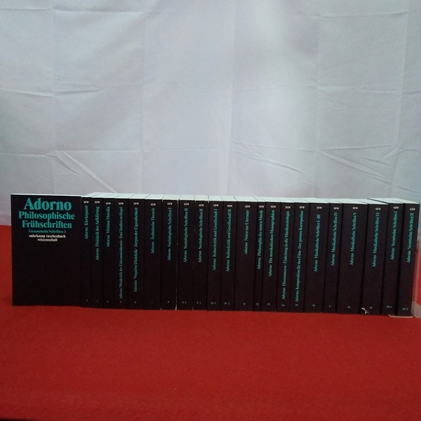 洋書】Theodor W. Adorno Gesammelte Schriften 全20巻23冊揃い