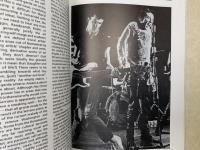 洋書　Rapid Eye Movement
