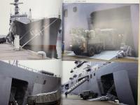 上陸用舟艇　自衛隊装備品写真集