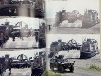 上陸用舟艇　自衛隊装備品写真集