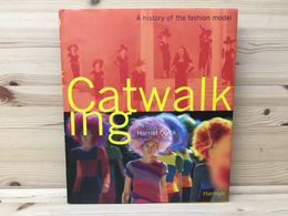 洋書　ファッションモデルの歴史　写真集　Catwalking