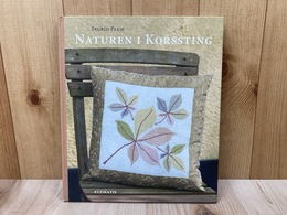洋書　デンマーク　クロスステッチ　naturen i korssting