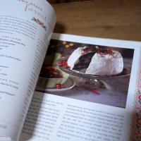 洋書　Tis the Season Holiday Cookbook　　Mary Engelbreit)　メアリー・エンゲルブライト　ホリデー料理のレシピ本