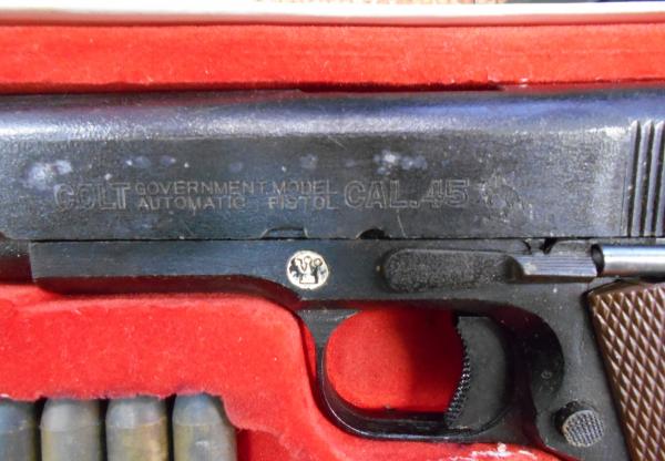 コルト45(COLT45)モデルガン、M-1911A1(解説書付き) / 古本 コルト45(COLT45)モデルガン、M-1911A1(解説書付き) / 古本