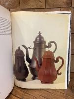 （独）マイセン陶磁器 オットー・ヴァルヒャ著 東ドイツ人民公社芸術出版部、1973年刊行　WALCHA, Otto. Meissner Porzellan. Aufnahmen von Ulrich Frefel u. Kraus G. Beyer. Herausgegeben u. bearbeitet von Helmut Reisig.  Dresden, VEB Verlag der Kunst, 1973.