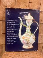 （独）マイセン陶磁器 オットー・ヴァルヒャ著 東ドイツ人民公社芸術出版部、1973年刊行　WALCHA, Otto. Meissner Porzellan. Aufnahmen von Ulrich Frefel u. Kraus G. Beyer. Herausgegeben u. bearbeitet von Helmut Reisig.  Dresden, VEB Verlag der Kunst, 1973.