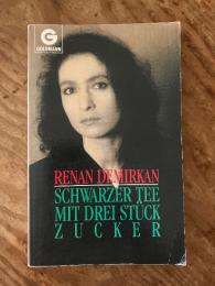Schwarzer Tee mit drei Stück Zucker