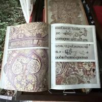 至宝‼️世界で最も美しい本『ケルズの書』（ケルズのしょ羅: Codex Cenannensis、愛: Leabhar Cheanannais、英: The Book of Kells）洋書　解説　英語