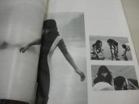 チャンスGOLD　翔女　トロピカルサウンドに魅せられた翔女達のエロチズムにレンズが迫る!!　土田ひとみ　松尾由紀　谷口みつ子　1980年11月01日発行　チャンスコミック社　※画像の様に表紙面に汚れ出ています。