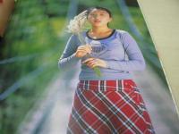 BiSHOP　VOL.1　美ショップ開店壱号　1995年02月04日発行　西村知美 表紙+巻頭グラビア　上條明日子・グラビア+巻中4折ピンナップ　吉沢瞳　すずきゆみえ　小林愛　白川リカ　成田美樹　ENDOLL　中瀬遙　牧村果歩　水希まや　※画像の様に表紙面上隅に折れ跡、表紙面にセロテープ糊跡汚れ出ています。