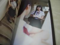 長尾しおり　1st写真集　少女以上、大人未満。　ポストカード付　2021年03月30日発行　初版本　光文社