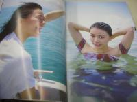 山本舞香　ファースト写真集　サニー/ムーン　2018年03月12日発行　初版本　講談社