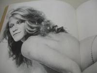 週刊プレイボーイ　NO.44　1976年11月02日号　木之内みどり 表紙　キャンディーズ・ピンナップ　麻生美紀　栗田ひろみ　マリリンチェンバース　アグネスラム　かたせ梨乃(インタビュー記事)　原田美枝子(インタビュー記事)　相本久美子(インタビュー記事)　石川さゆり