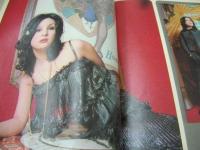 平凡パンチ　NO.440　1972年12月25日号　キャッシー中島 表紙+巻頭グラビア　あべ聖　桃井かおり　菅原文太　ジェイムス・テイラー　スリー・ドッグ・ナイト　日本列島蝦蟇蛙/ジョージ秋山　弘田三枝子　佐々木ヨーコ　ジャネット八田(インタビュー記事)　アンルイス(インタビュー記事)　※画像の様に表紙側面に破れ出ています。