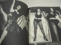 週刊プレイボーイ　NO.40　1974年10月29日号　堀越陽子 表紙　山川圭子　清水ミキ　牧村三枝子　秋の紅白バレーボール大会(小柳ルミ子、風吹ジュン、山口百恵、水沢アキ、いけだももこ、安倍律子etc)　メリンダ・ポーラ・巻中3折ピンナップ　ういのおくやま/真崎守　木の実ナナ　古谷野とも子