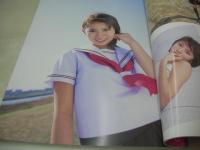 スピカ SELECTION　2002年10月10日発行　未開封トレカ付　石田未来　遠藤栄理香　大久保綾乃　谷口裕美　松居彩　木塚咲　市川由衣　中田あすみ　黒川芽以　岡本奈月　榊安奈　伊藤瞳　宮川美香　大島優子