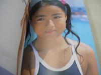 すくぶる少女2　スクール水着・体操服写真集　大友正越:撮影　2003年06月04日発行　ダイアプレス　山下佳代　近藤真美　磯野奈央　中村かおり　荒川真衣　安藤瞳　おかばな梨沙　原江里奈　ウェン・アンチー　イ・チャンホン