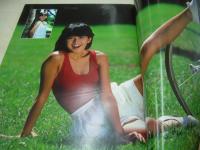 oh'gu　NO.2　オオ'グー　スコラジュニア版　1984年10月10日発行　森尾由美 表紙　原田友世　中森明菜　安田成美　宇佐美ゆかり　フローレンス　倉沢淳美　財前直美　岡田有希子(インタビュー記事)　仙道敦子　富田靖子　荻野目洋子　堀江しのぶ