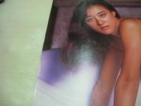 流行女子大生通信　THE SUGAR増刊　1985年11月05日発行　相沢陽子 表紙　北村真弓　桑原智恵美　亜蘭知子　夕樹れい　内田春菊　吉崎真樹子　倉持悦子　藤木あやの　※画像の様に裏表紙面に汚れ出ています。